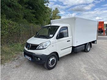 Грузовик с закрытым кузовом PIAGGIO