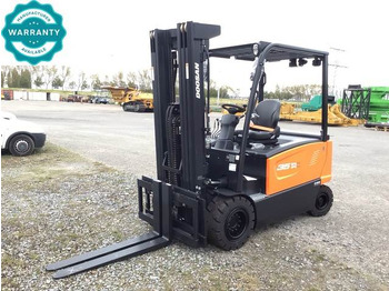 Электропогрузчик DOOSAN