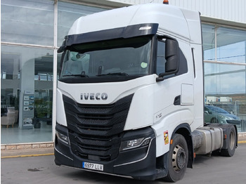 Тягач IVECO