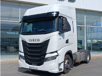 Тягач IVECO