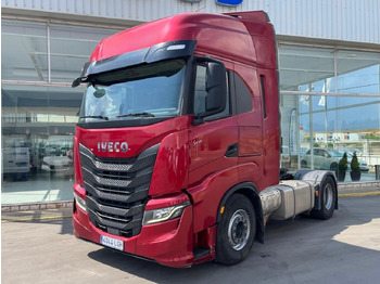 Тягач IVECO