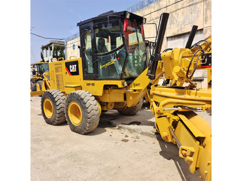 Грейдер CATERPILLAR 140H