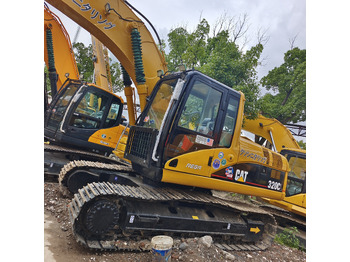 Гусеничный экскаватор CATERPILLAR 320CL