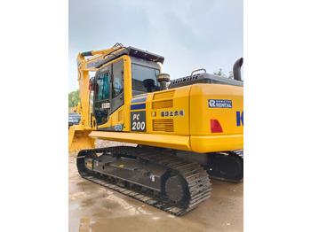 Гусеничный экскаватор KOMATSU PC200-8