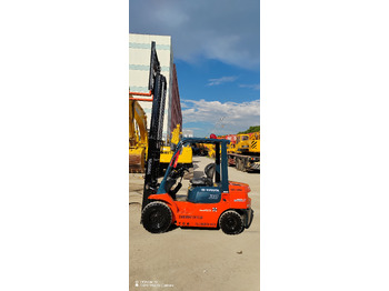 Дизельный погрузчик TOYOTA