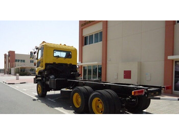 Грузовик-шасси Nissan UD CZ4YL 6x6 Chassis Truck: фото 2 Грузовик-шасси Nissan UD CZ4YL 6x6 Chassis Truck: фото 2