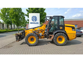 Телескопический погрузчик JCB