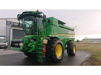 Зерноуборочный комбайн JOHN DEERE S670