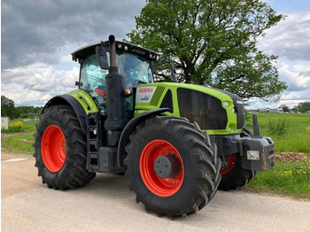 Трактор CLAAS Axion 920