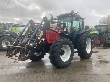 Трактор MASSEY FERGUSON