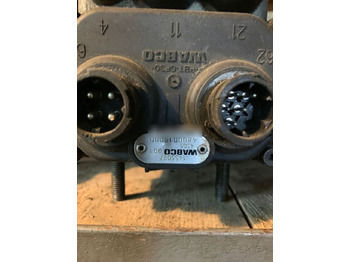 Тормозной цилиндр для Грузовиков WABCO Zawór główny hamulca 4800015000   DAF 95xf/cf: фото 3