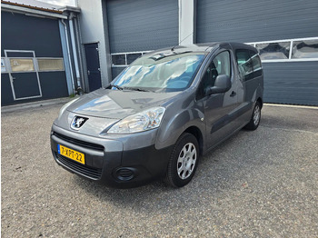 Легковой автомобиль PEUGEOT