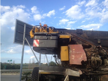 Мобильный кран Grove GMK 4075 for parts: фото 2 Мобильный кран Grove GMK 4075 for parts: фото 2