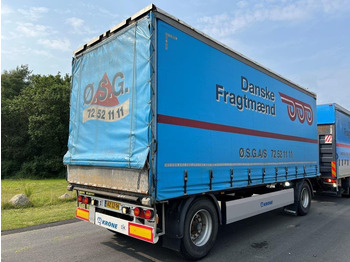 : фото в шапке страницы