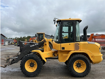 Колёсный погрузчик VOLVO L30G