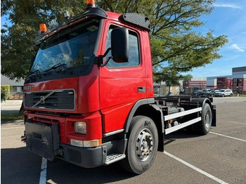 Грузовик-шасси VOLVO FM