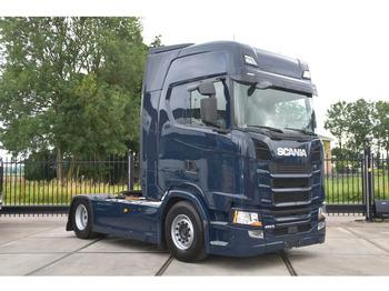 Тягач SCANIA S 450