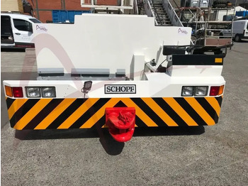 Аэродромный тягач SCHOPF