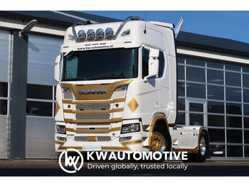 Тягач SCANIA R 580