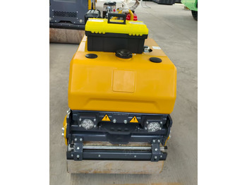 Каток тротуарный XCMG XMR083 light mini double drum 1 ton vibratory compactor: фото 5