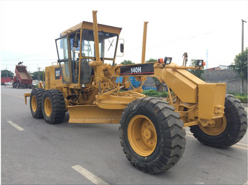 Грейдер CATERPILLAR 140H