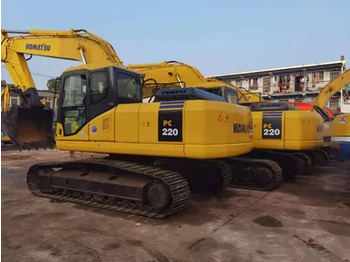 Гусеничный экскаватор KOMATSU PC220-7