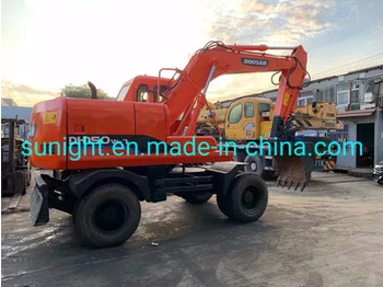 Гусеничный экскаватор DOOSAN