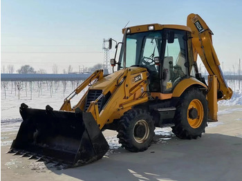 Экскаватор-погрузчик JCB 3CX