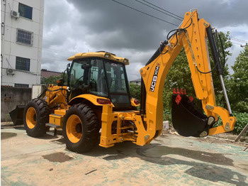 Экскаватор-погрузчик JCB 3CX