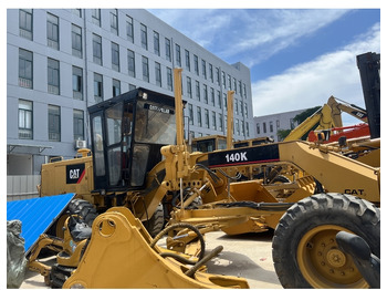 Грейдер CATERPILLAR 140K