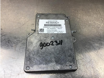 Кабина и интерьер JOHN DEERE