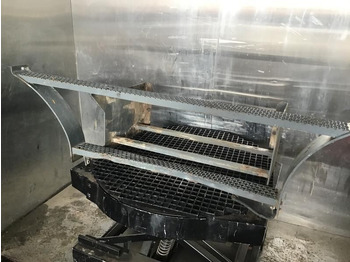 Кабина и интерьер LIEBHERR