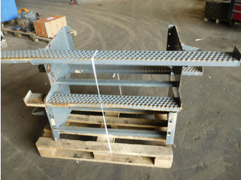 Кабина и интерьер Liebherr Access Ladder: фото 2 Кабина и интерьер Liebherr Access Ladder: фото 2