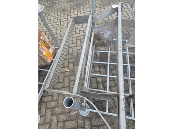 Кабина и интерьер LIEBHERR