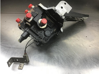 Педаль Liebherr Brake Compact Block: фото 3