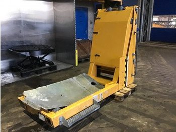 Кабина и интерьер LIEBHERR