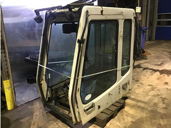 Кабина и интерьер LIEBHERR