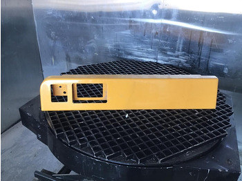 Бампер Liebherr Cover Front: фото 3 Бампер Liebherr Cover Front: фото 3