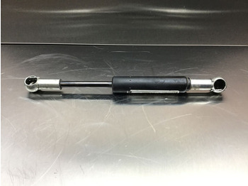 : фото в шапке страницы