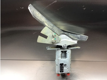 : фото в шапке страницы