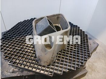 Кабина и интерьер LIEBHERR