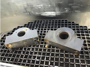 Запчасти LIEBHERR