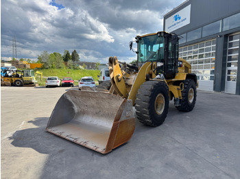 Колёсный погрузчик CATERPILLAR 926M