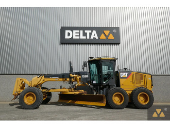 Грейдер CATERPILLAR 120