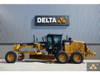Грейдер CATERPILLAR 140M
