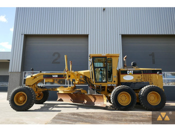 Грейдер CATERPILLAR