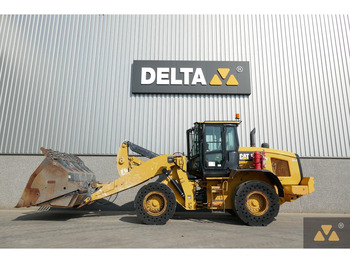 Колёсный погрузчик CATERPILLAR 938M