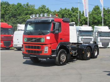 Тягач Volvo FM12 6x6: фото 1