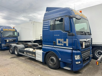 Грузовик-контейнеровоз/ Сменный кузов MAN TGX 26.440