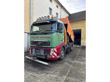 : фото в шапке страницы